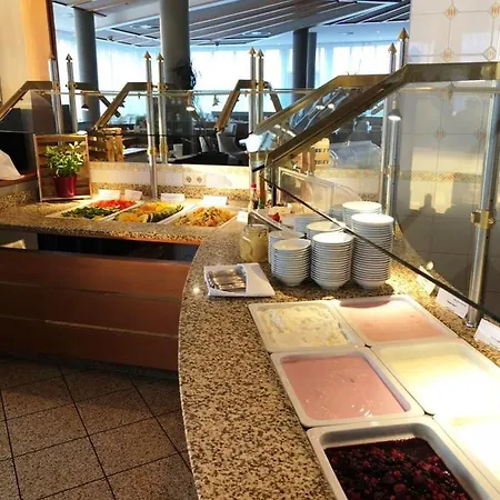 מלון Wyndham Garden Wismar Gaegelow