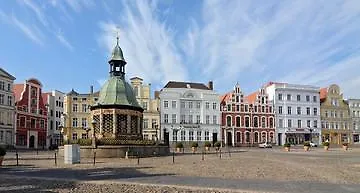 Sunday And Wismar Szálloda Gaegelow